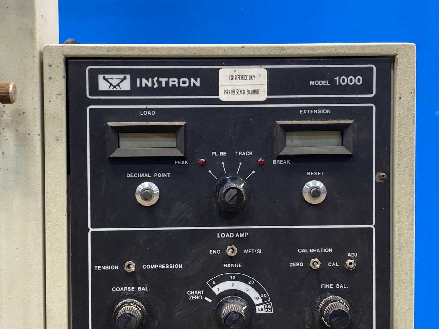 Metronic UV-Trackner w/ VSK-S400 and Instron Model 1000 – Precision UV Tracking System