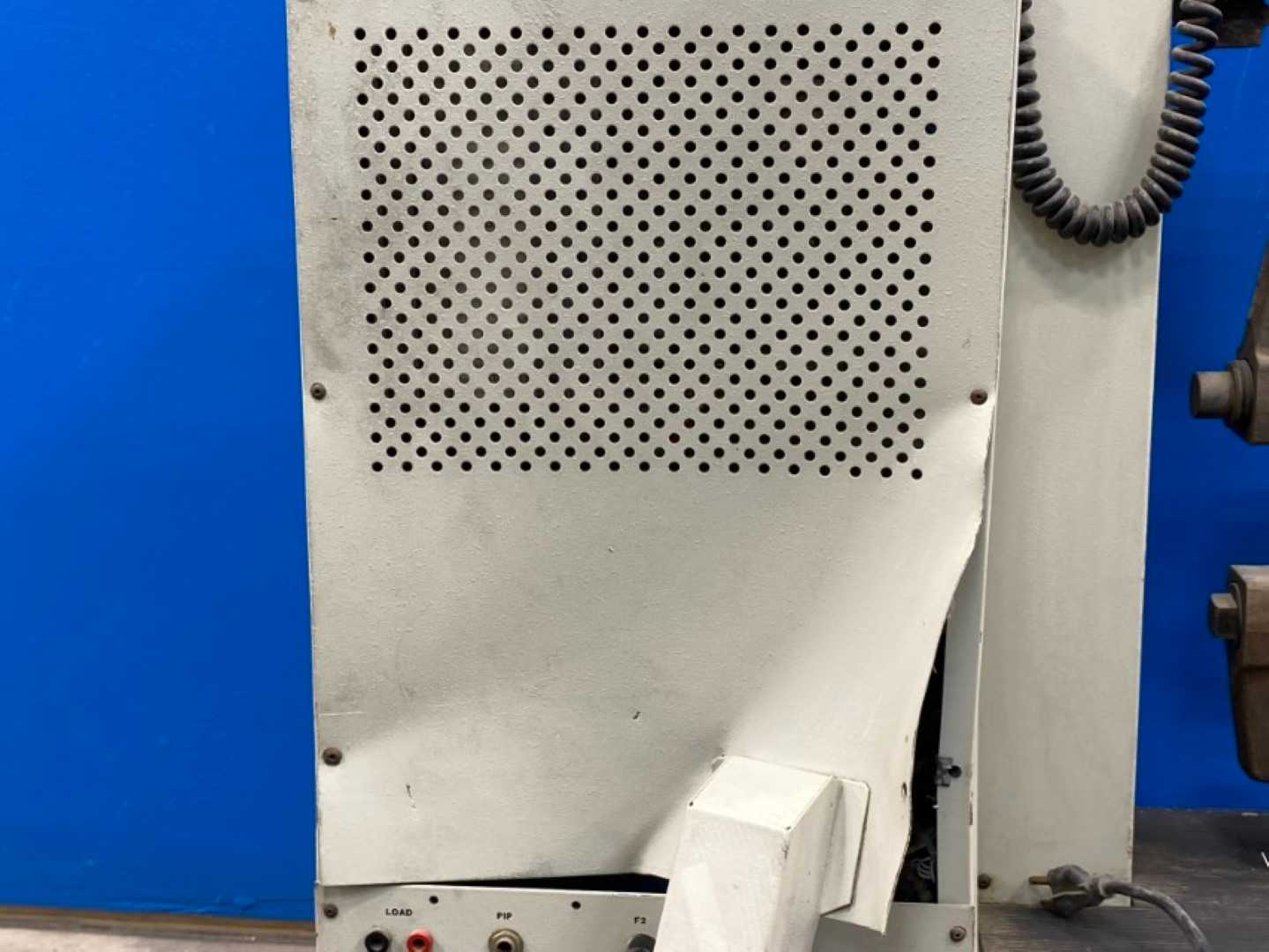 Metronic UV-Trackner w/ VSK-S400 and Instron Model 1000 – Precision UV Tracking System