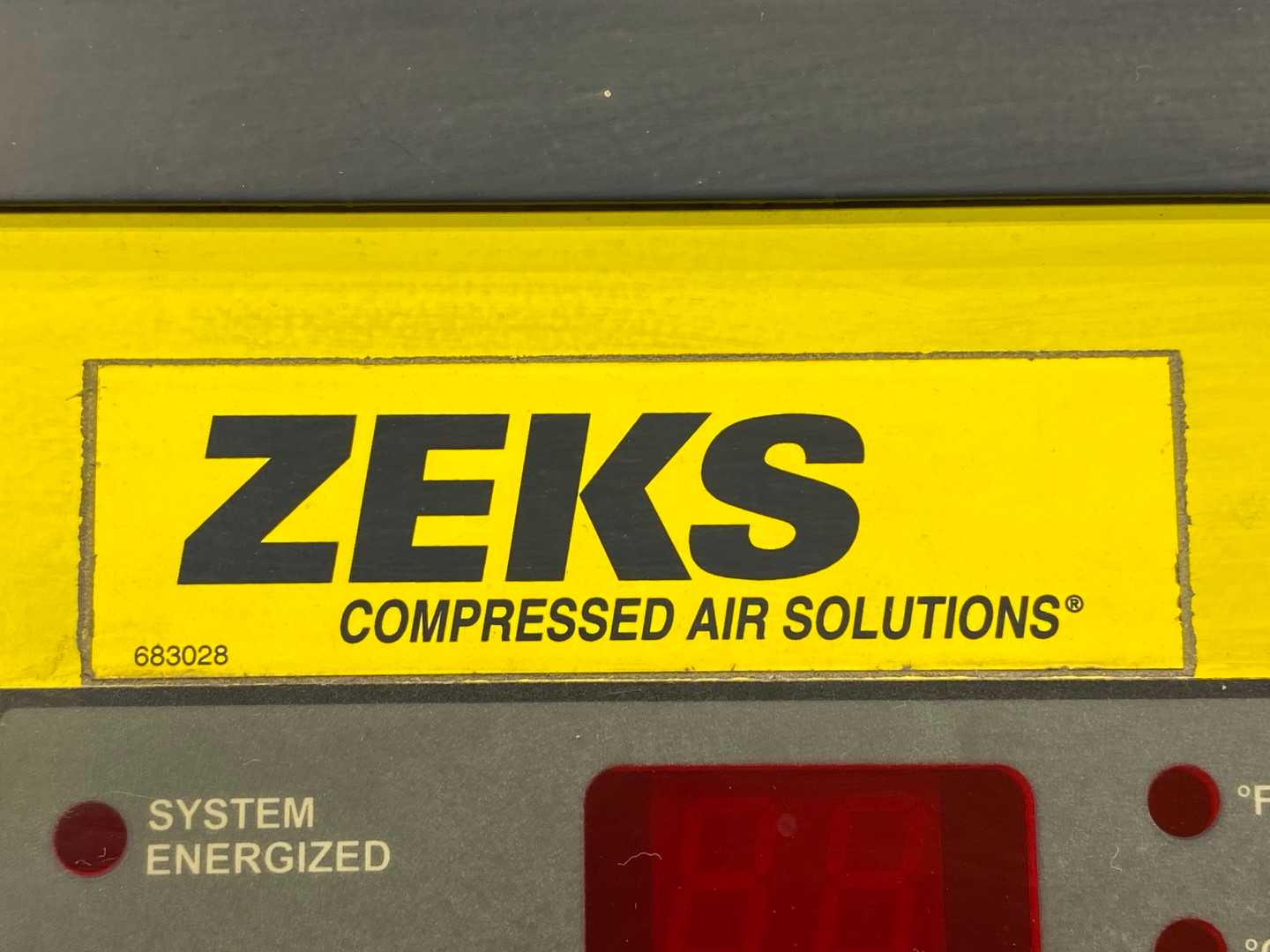 Zeks Heatsink 200HSGA400 Refrigerated Air Dryer - High-Efficiency Moisture Removal System