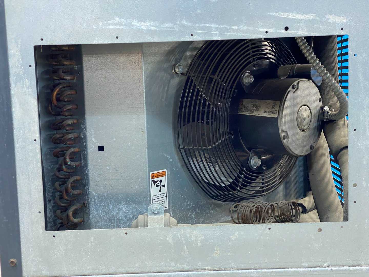 Zeks Heatsink 200HSGA400 Refrigerated Air Dryer - High-Efficiency Moisture Removal System