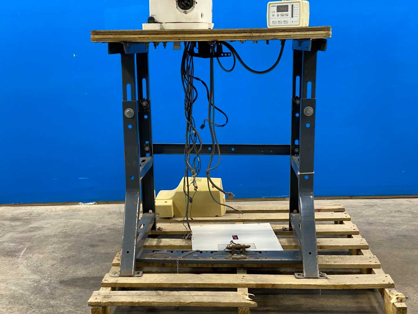 Juki LK-1900  industrial sewing machine LKOAJ26400