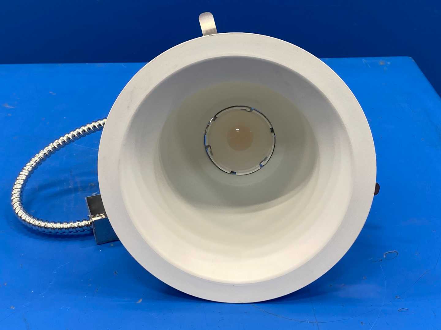 Lumination Recessed LED Luminaire LRC Series 93153382