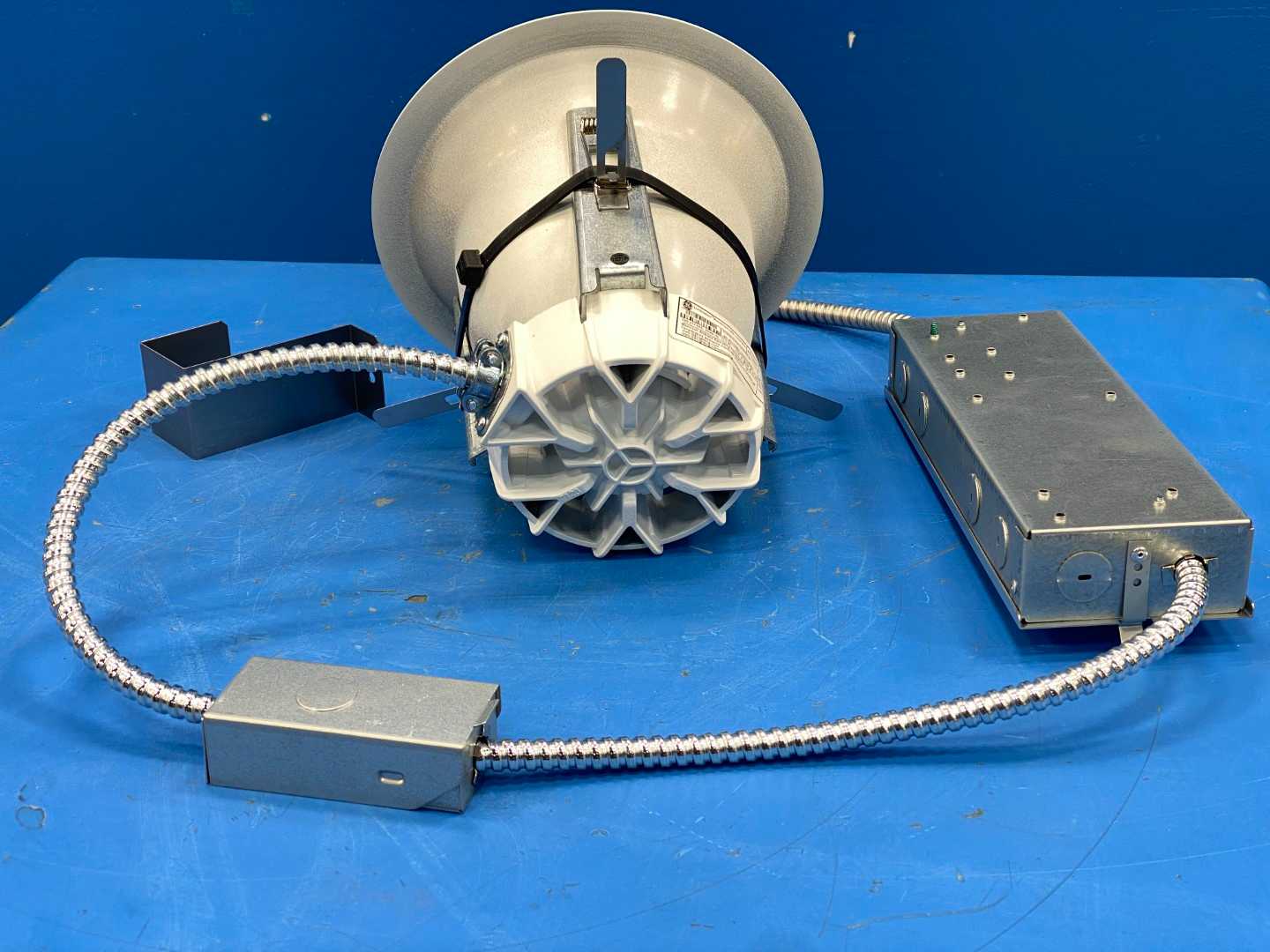 GE Lumination Recessed LED Luminaire RC Series 93110940 13.5W 3500K