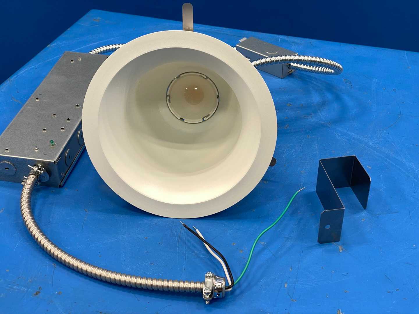 GE Lumination Recessed LED Luminaire RC Series 93110940 13.5W 3500K