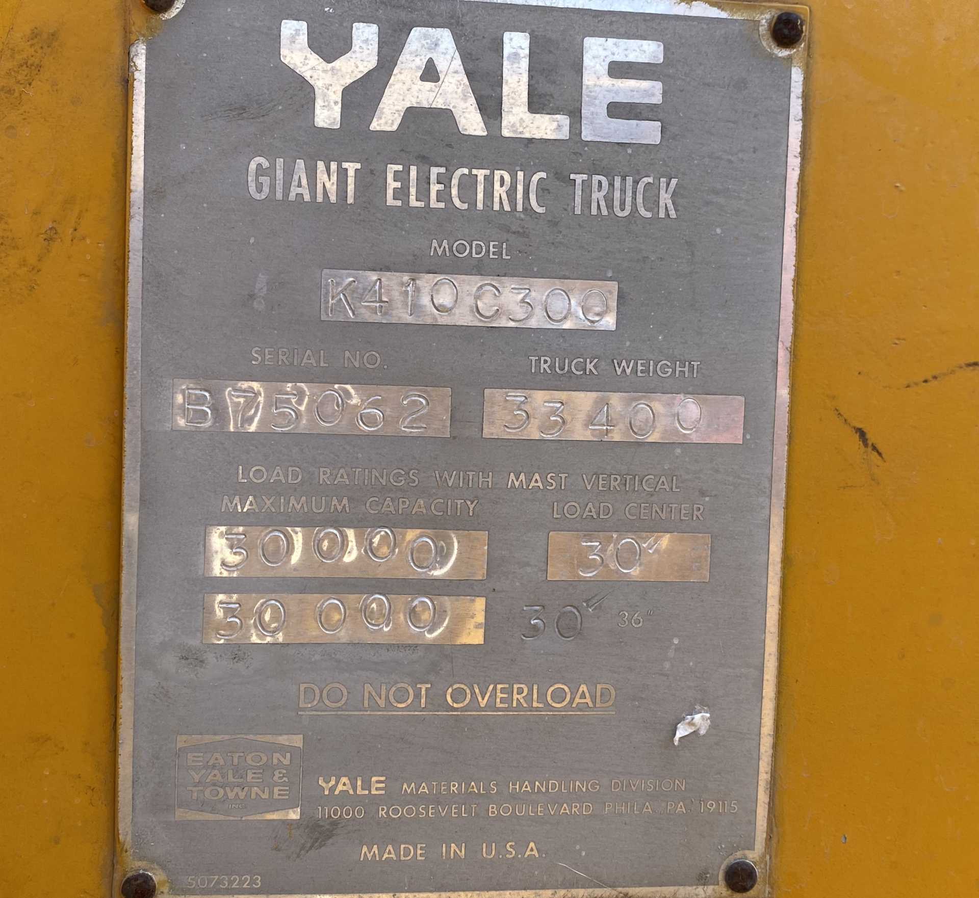 Yale Giant Electric Truck Forklift 72 Volt K410C300 30K Capacity 62" Forks