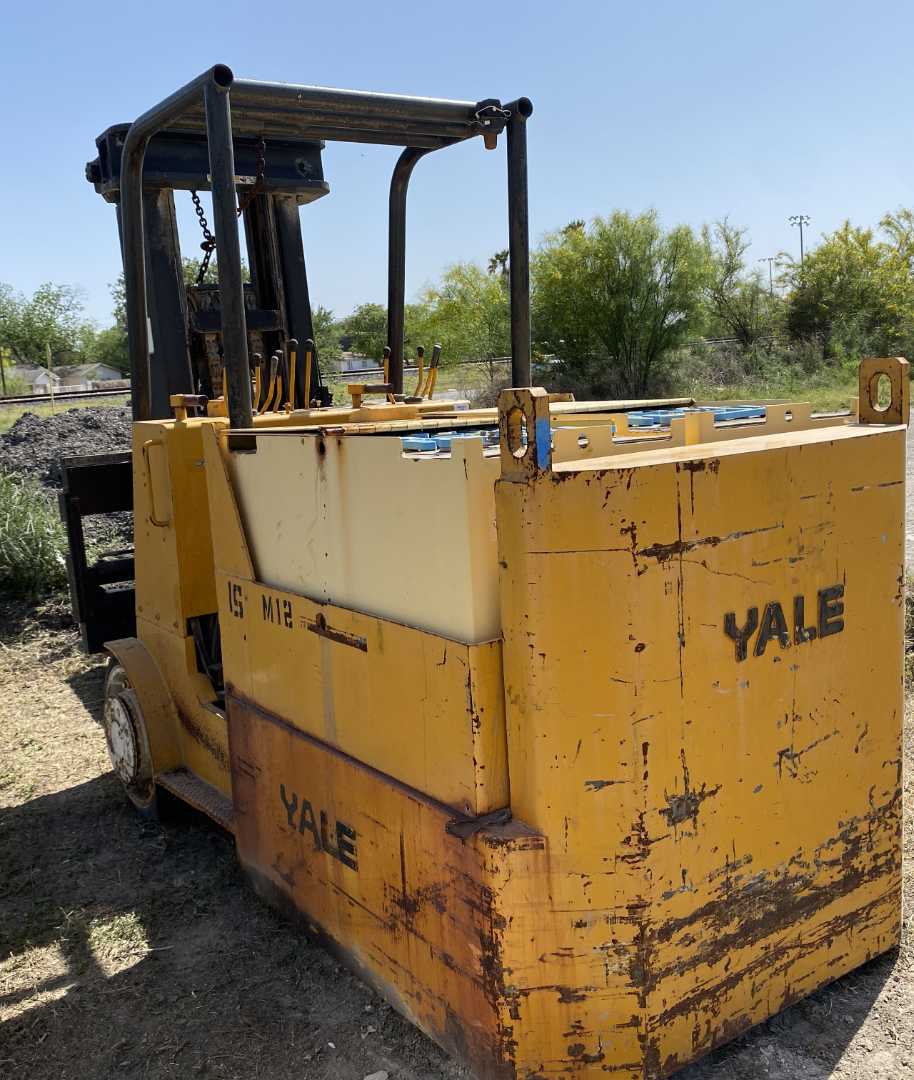 Yale Giant Electric Truck Forklift 72 Volt K410C300 30K Capacity 62" Forks