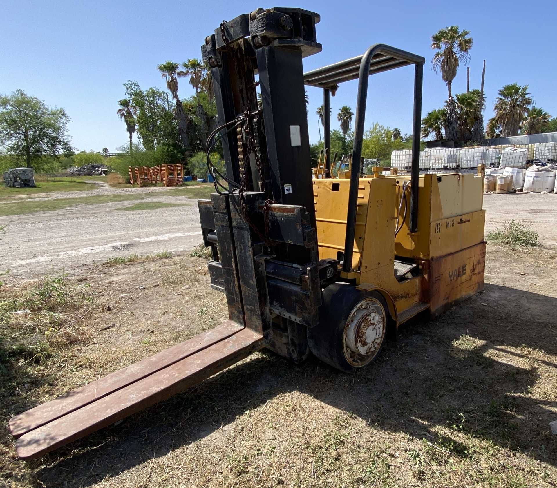 Yale Giant Electric Forklift - 72V K410C300 - 30K Capacity, 62" Forks - Heavy-Duty Industrial Forklift