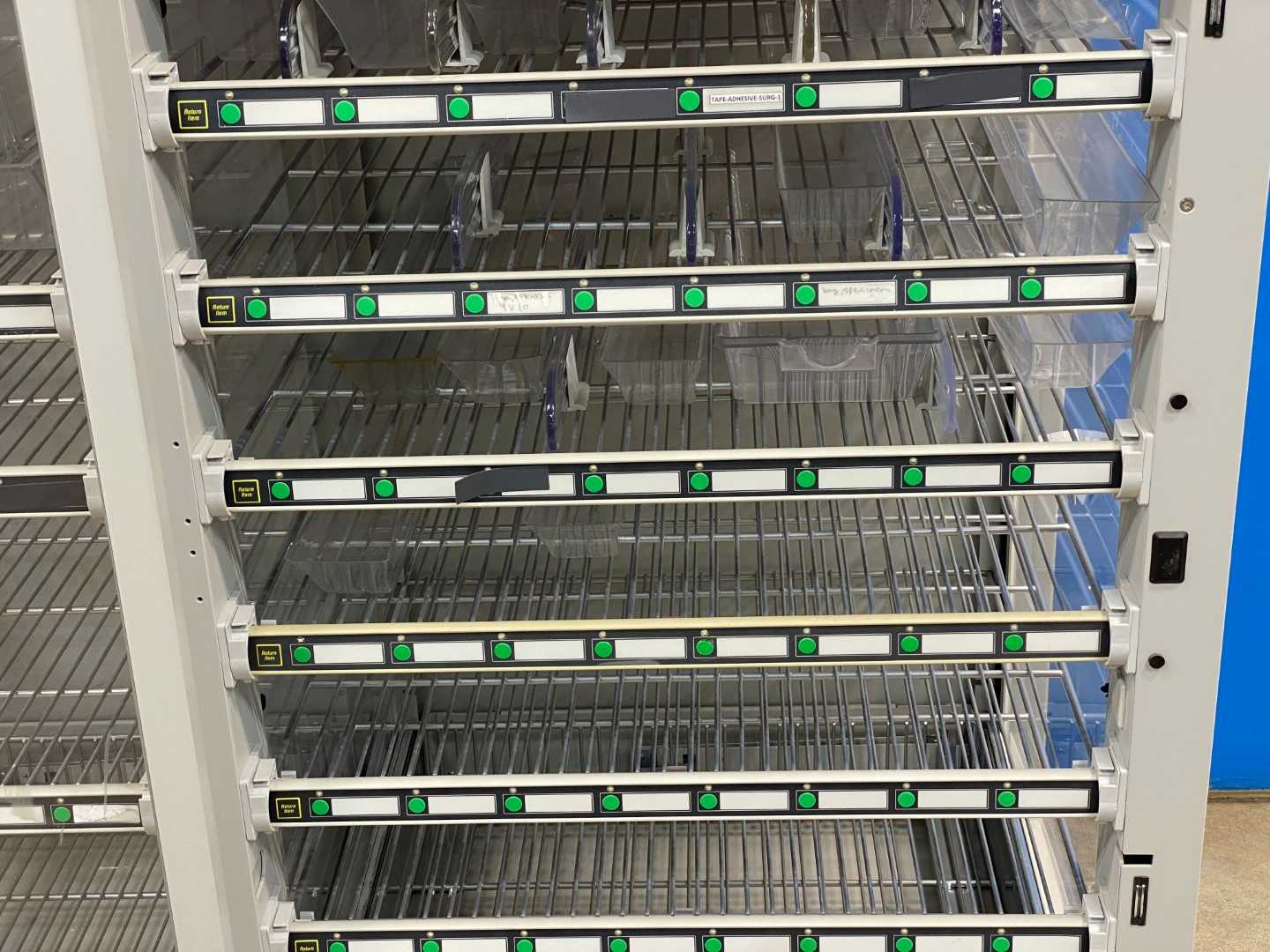 Omnicell 3 Cell 344 Medication Dispensing System - No SD Card - Secure Automated Pharmacy Solution