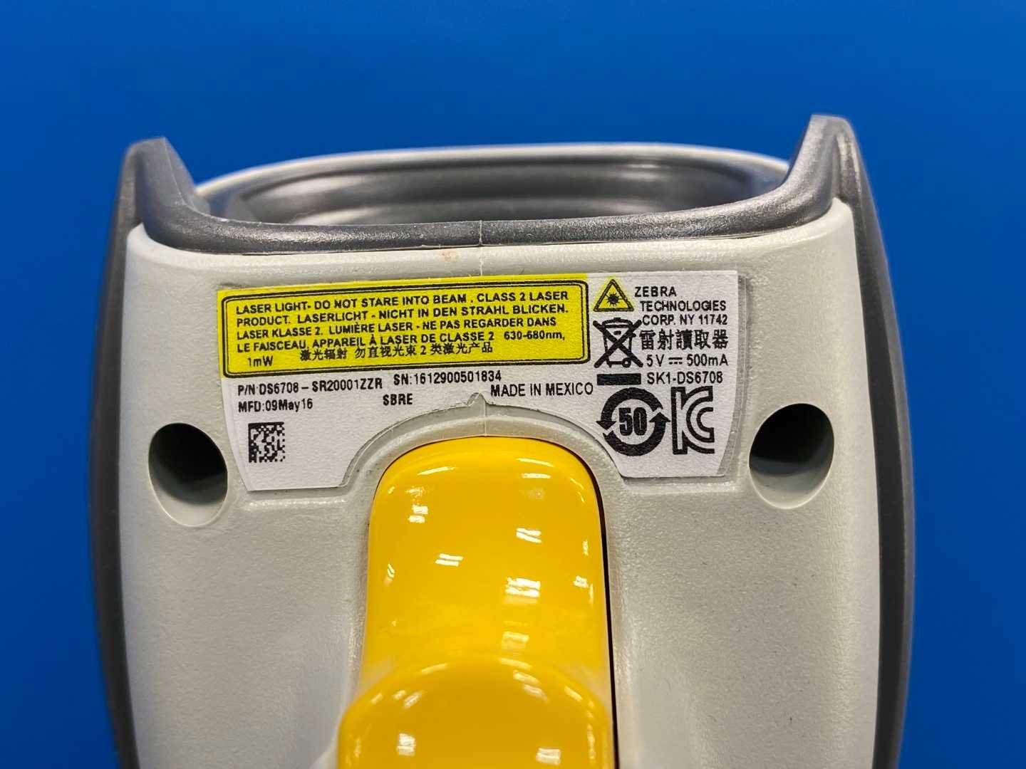 Omnicell 3 Cell OmniSupplier - No SC Card - Includes Zebra Gun Scanner (Top Left Door Bent)