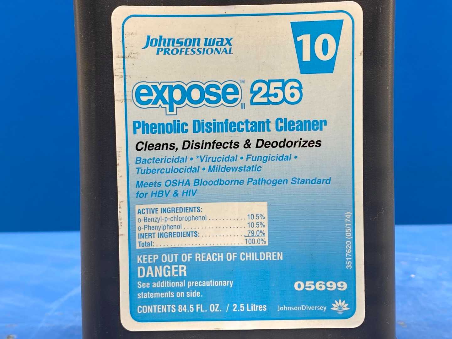 Johnson Wax Professional Expose 256 Phenolic Disinfectant Cleaner