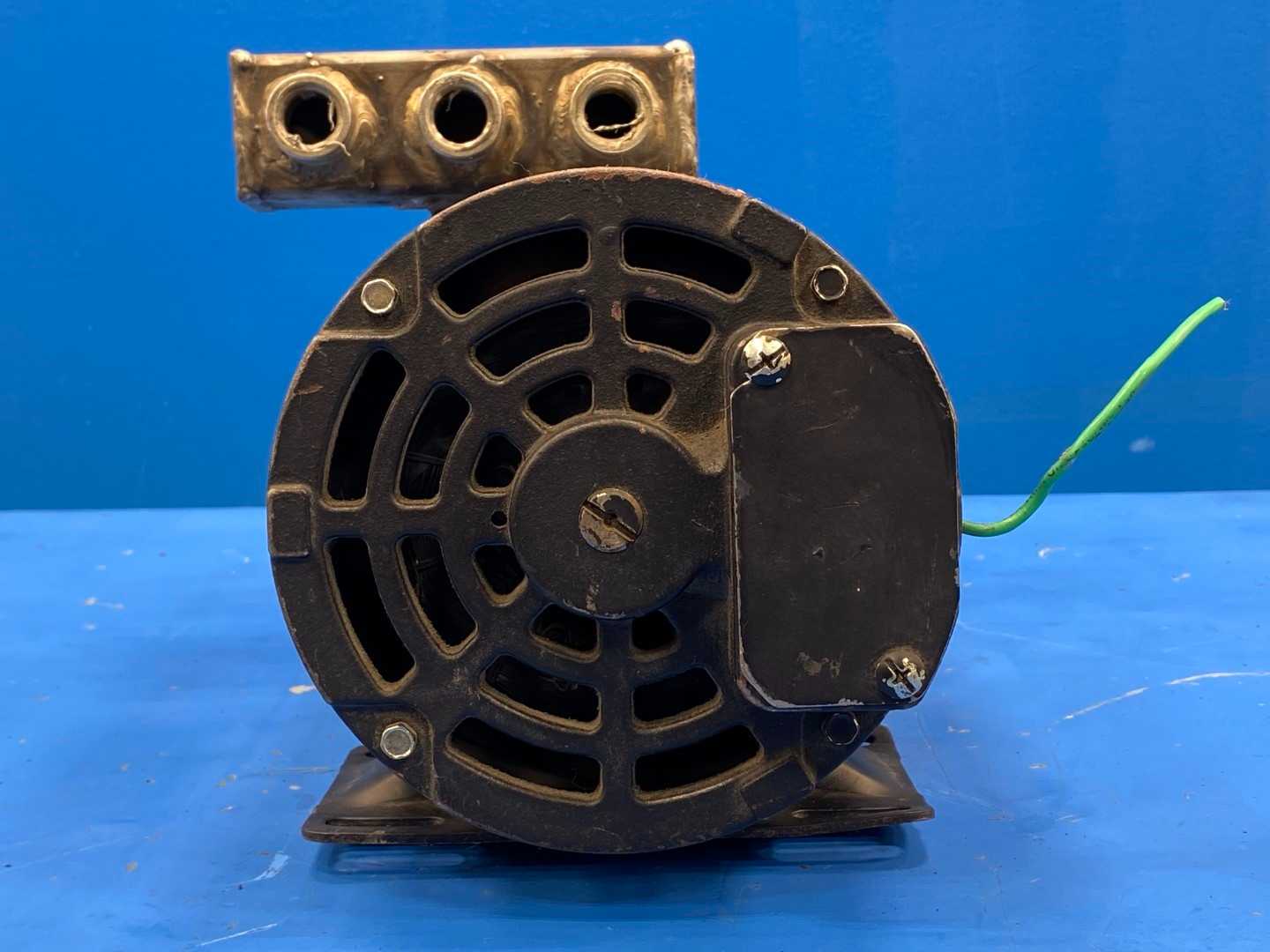 WEG 5036oS3EJP56J 208-230/460V 3PH Motor w/ AMT Mod 3703-98
