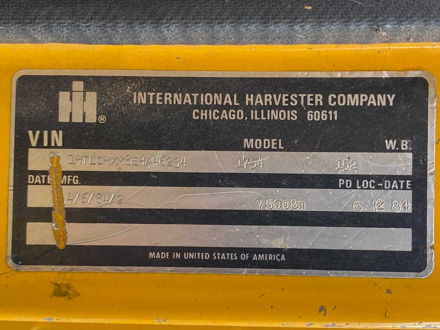 International Reachall 1754 Bucket Truck - Heavy-Duty Aerial Work Platform