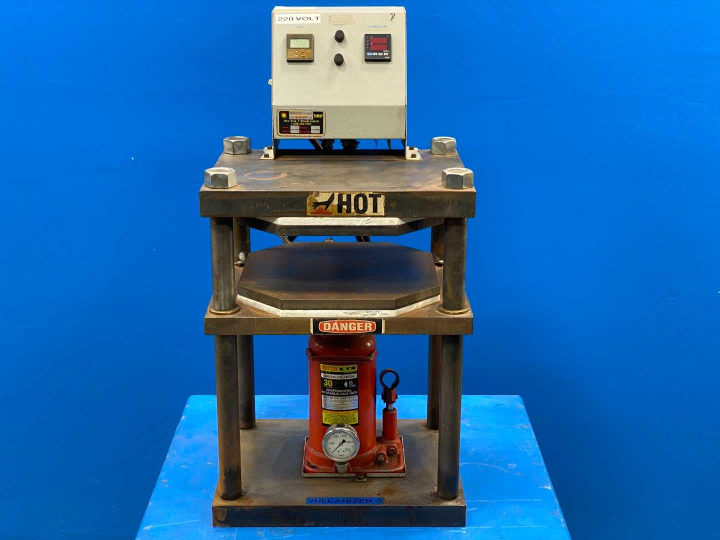 Frank Pertot 30ton Rubber Vulcanizer Press Dual Flat Heating Press