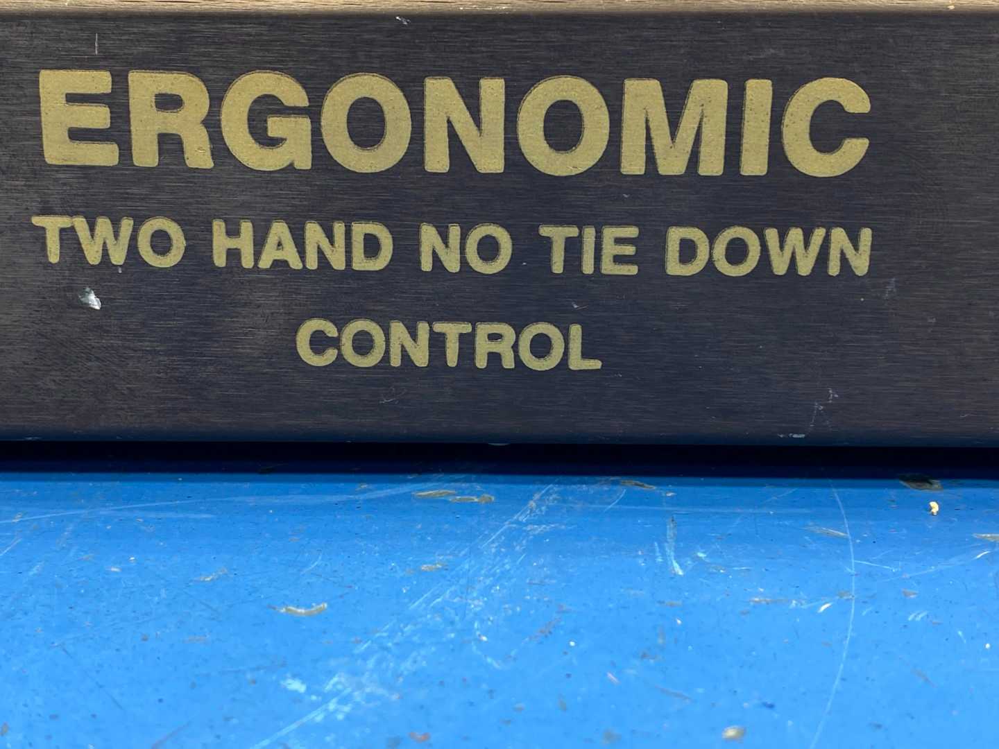 Stewart Ergonomics 12.2002.04 Two Hand No Tie Down Control