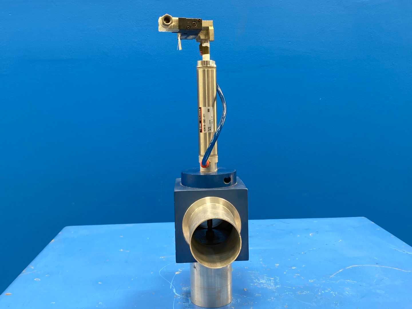 Autoload pneumatic cross valve 250 psi