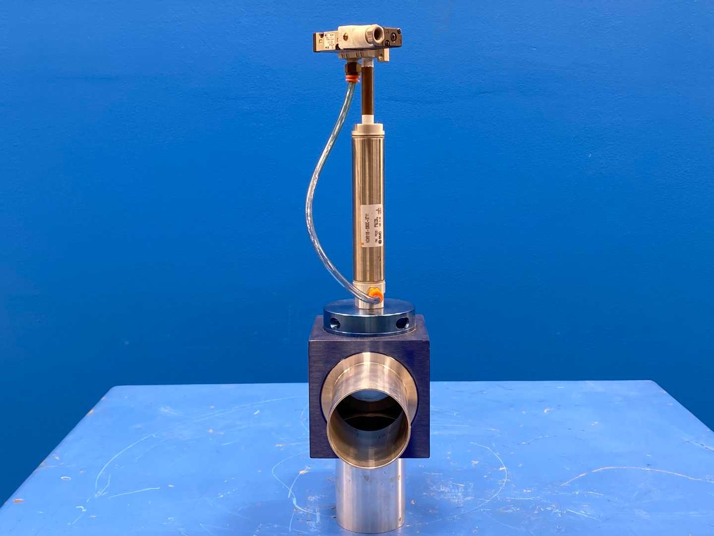 Autoload pneumatic cross valve 250 psi JVI