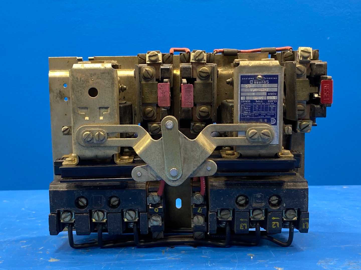 Square D Class 8736 C0-8J Series B Starter