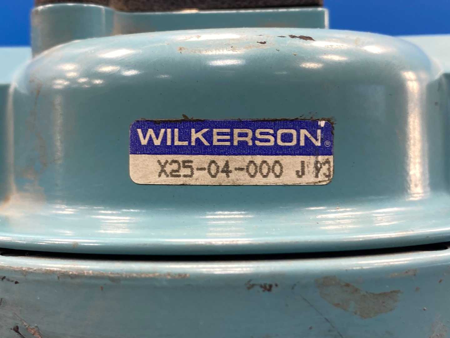 Wilkerson X25-04-00 J 93 Desiccant Compressed Air Dryer