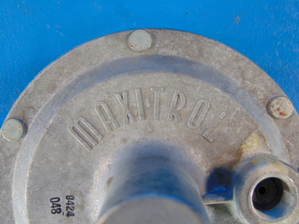 Maxitrol 325-5A 10PSIG Natural Gas Regulator