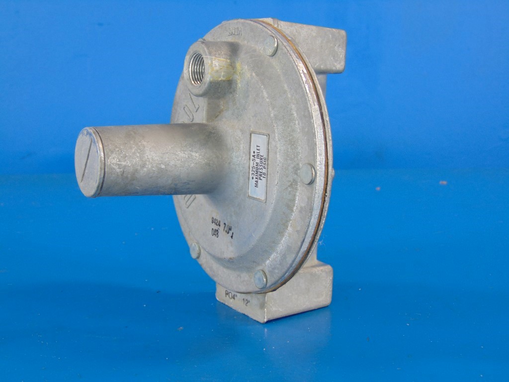 Maxitrol 325-5A 10PSIG Natural Gas Regulator