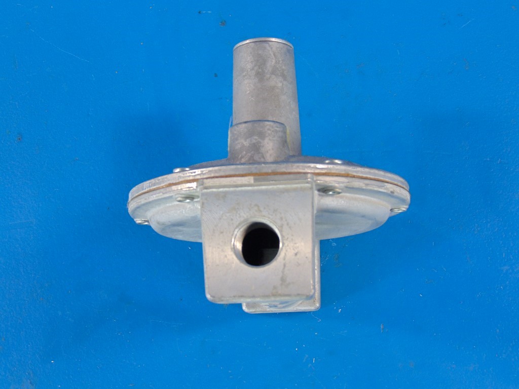 Maxitrol 325-5A 10PSIG Natural Gas Regulator