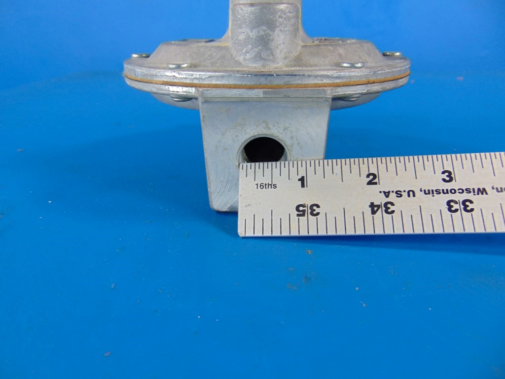 Maxitrol 325-5A 10PSIG Natural Gas Regulator