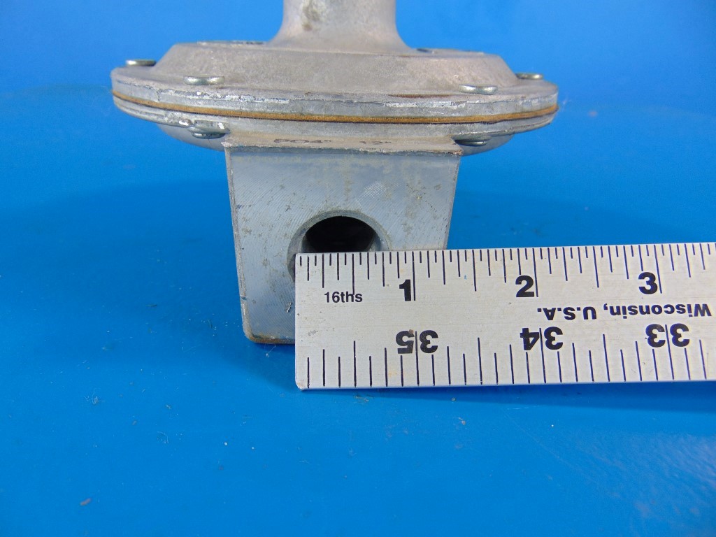 Maxitrol 325-5A 10PSIG Natural Gas Regulator