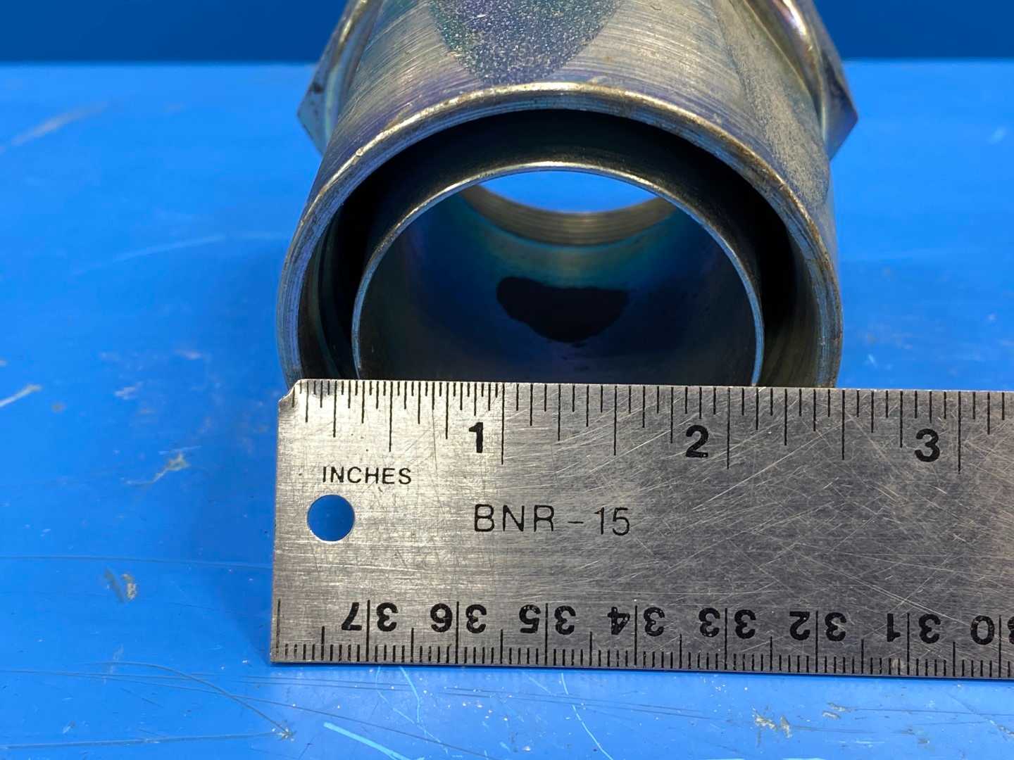 Gate hose fitting