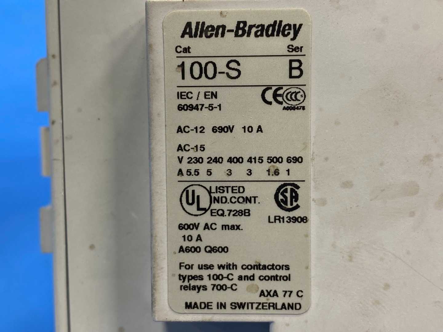  Allen-Bradley 100-C30*00 CONTACTOR W/100-S SER B AUXILIARY CONTACT