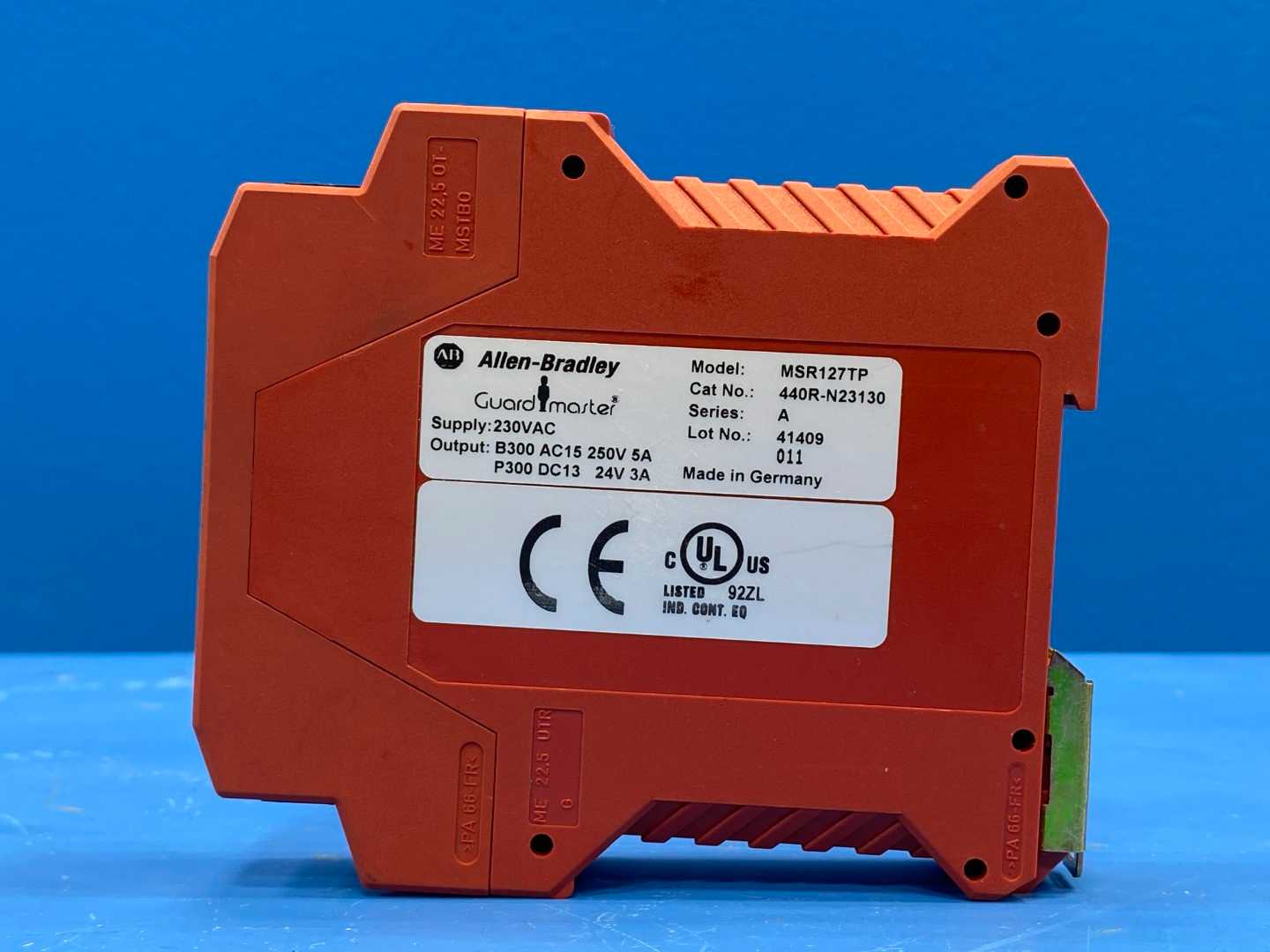 Allen-Bradley MSR127TP safety relay 440R-N23130