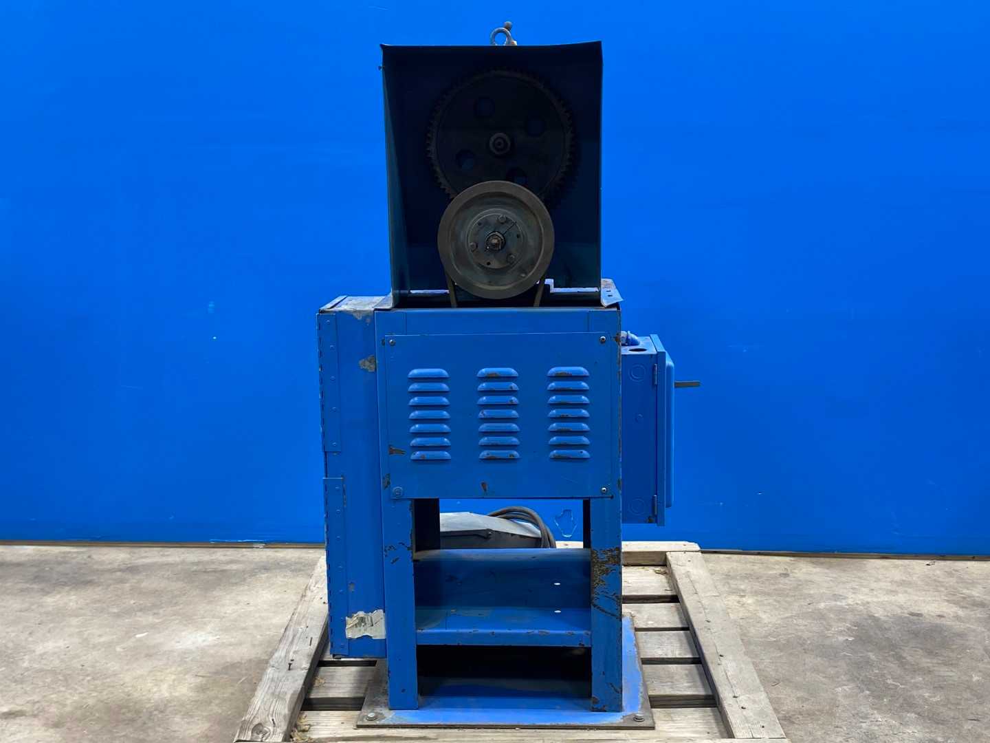 Pexto 3617-B Sheet Metal Roller - 18 Gauge Capacity - Precision Industrial Rolling Machine