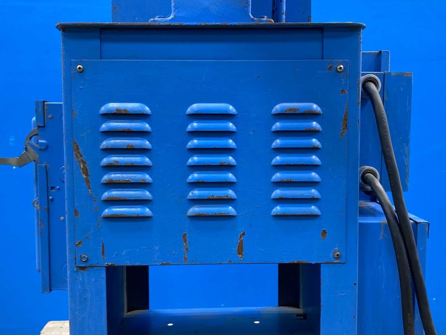 Pexto 3617-B Sheet Metal Roller - 18 Gauge Capacity - Precision Industrial Rolling Machine