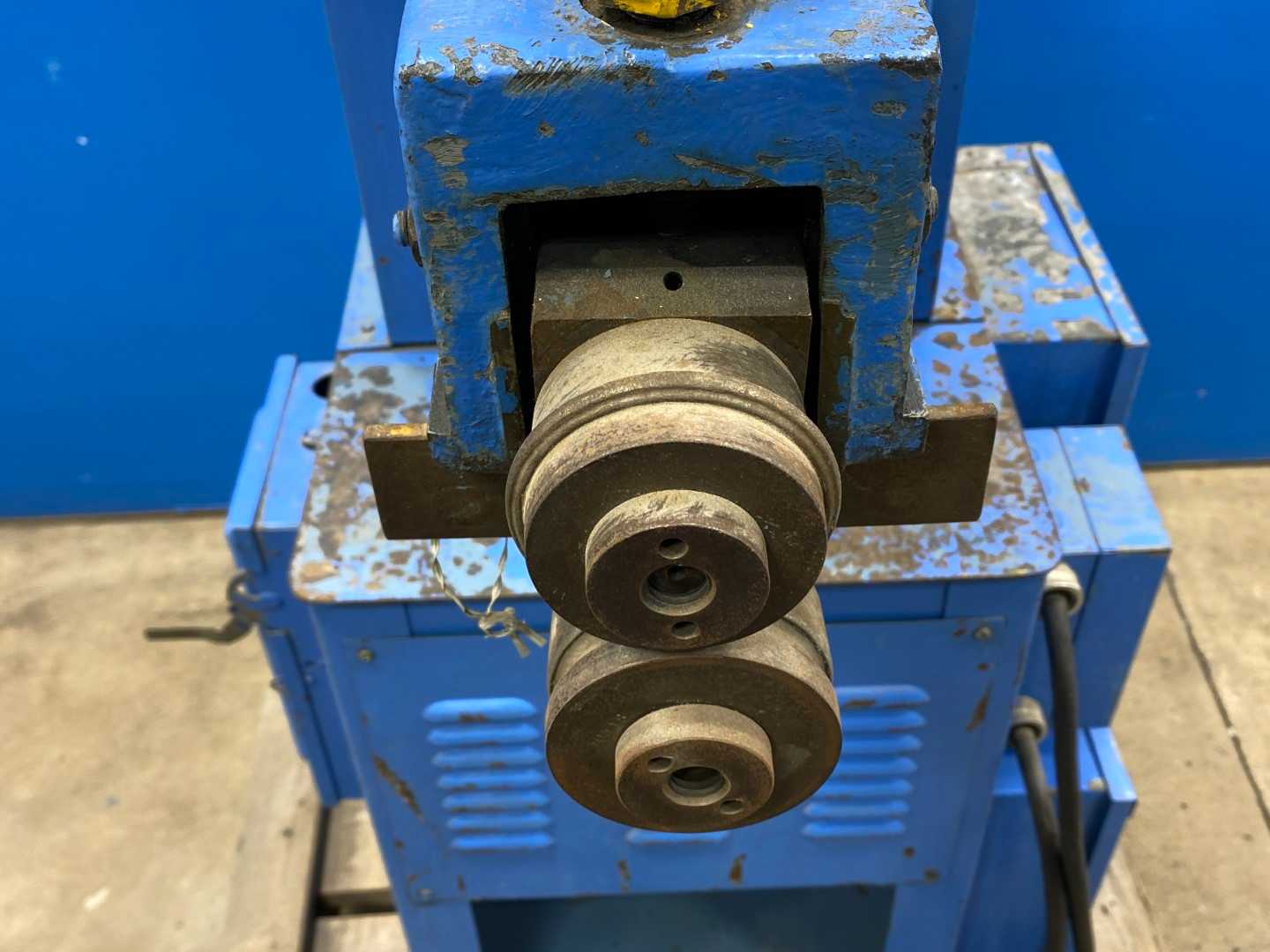 Pexto 3617-B Sheet Metal Roller - 18 Gauge Capacity - Precision Industrial Rolling Machine