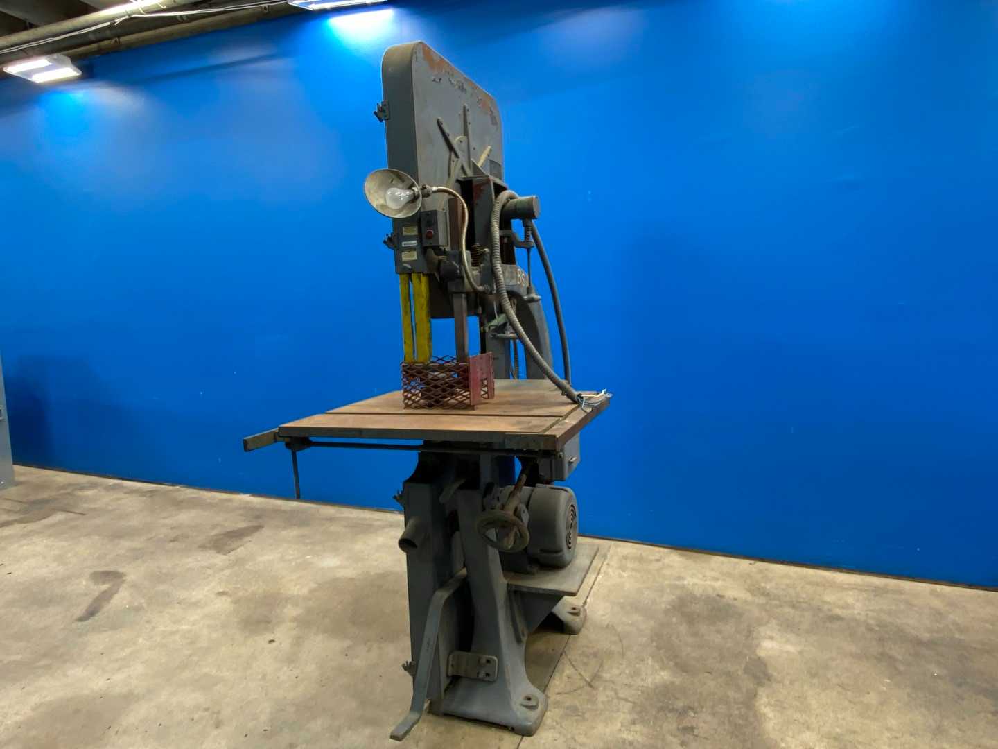 Northfield Vertical Saw Model 27BS 1-Hp, 440V, 3-Phase