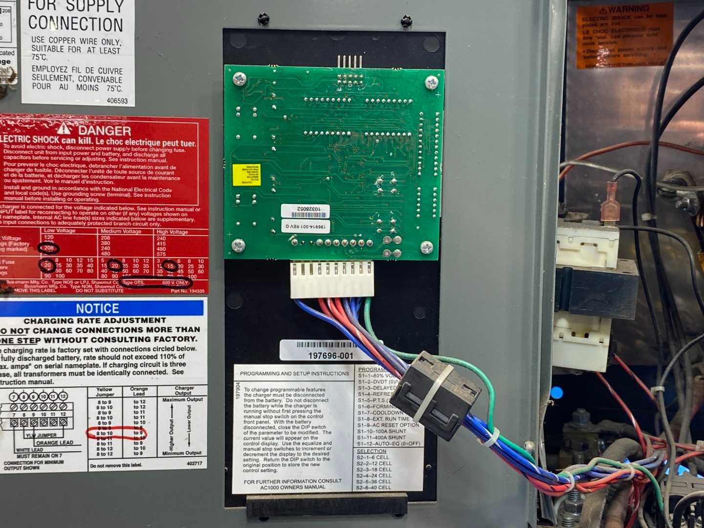 Battery-Mate 510M1-12C 24 Volt Battery Charger (bent in the front) Needs cables