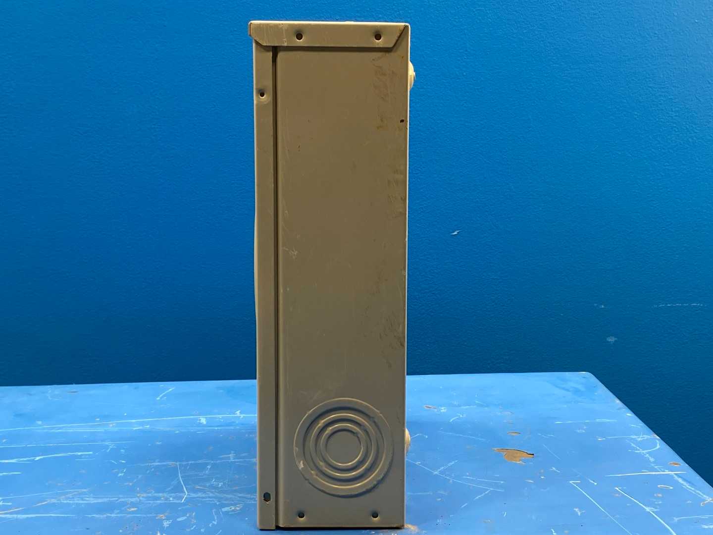 Eaton UTRS213CE TYPE 3R Enclosure 200A Meter Socket   