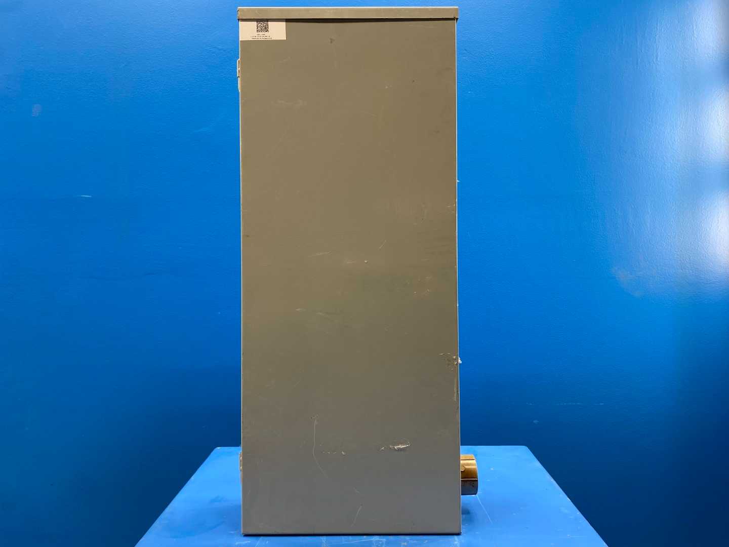 Eaton CH32N200R Load Center 200A 120/240V 1PH Encl Outdoor CSR2200N