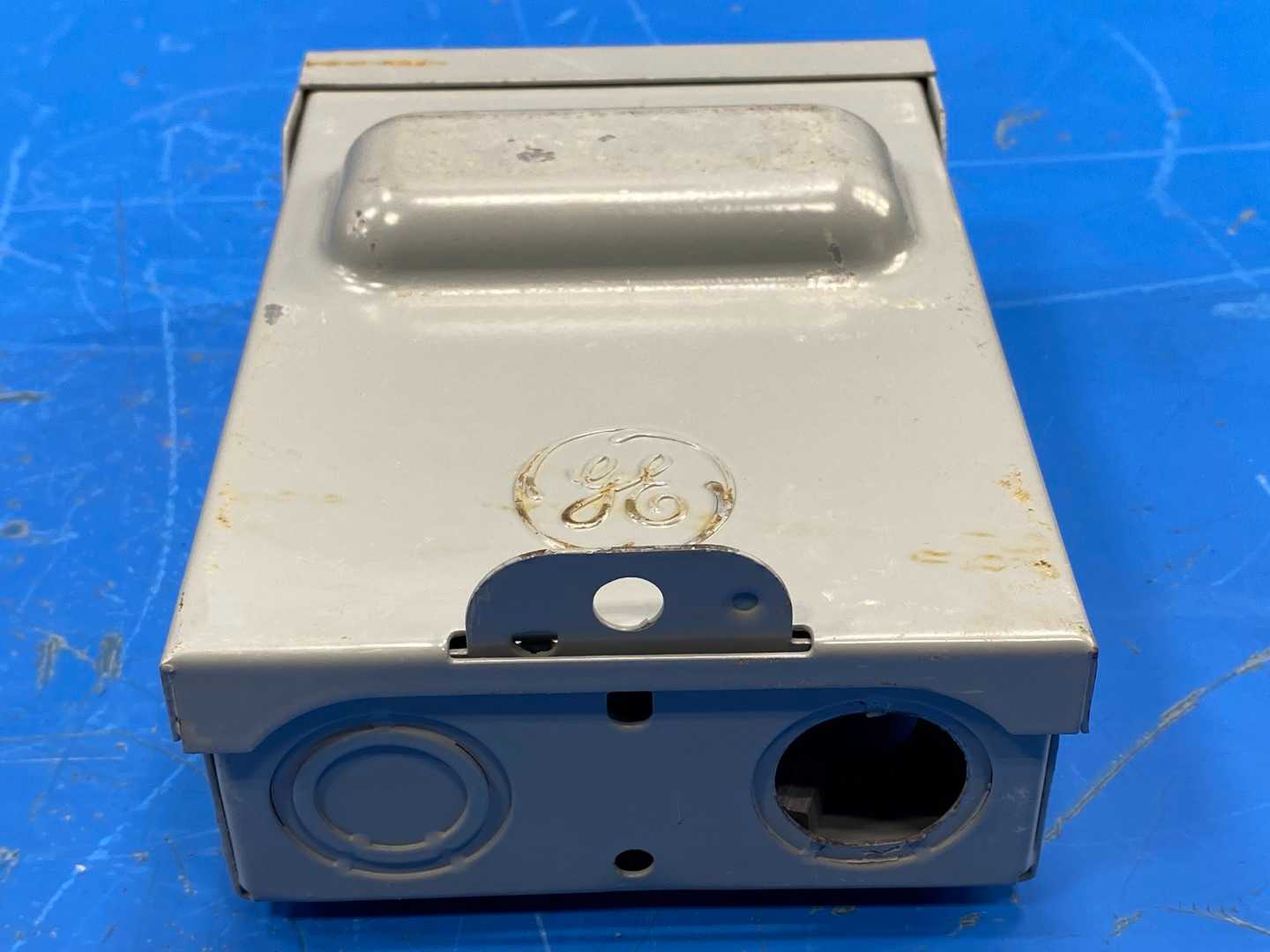 General Electric Pull Out Switch TFN60RCP 