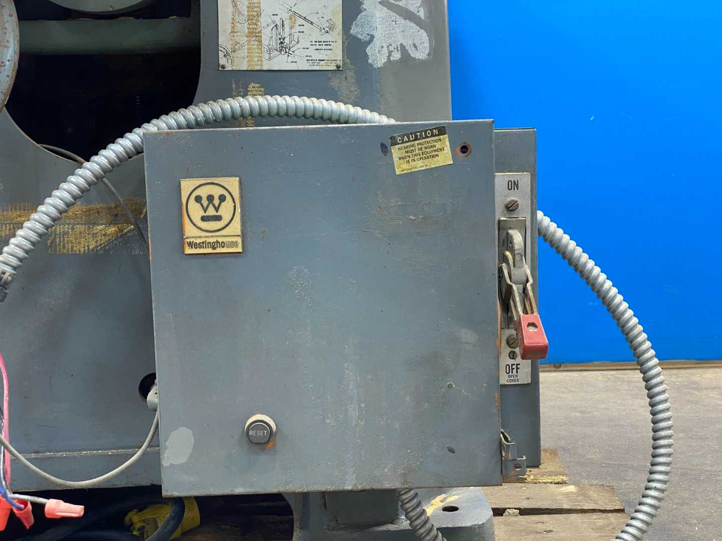 Northfield Model 4 Circular Saw - 5 HP, 3460 RPM, 3-Phase - Heavy-Duty Industrial Cutting Tool