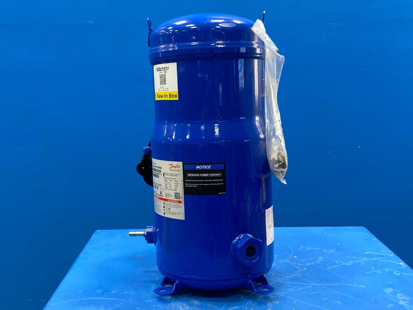 Danfoss Inverter Scroll Compressor VZH117BJDNA 120G0112 (9.75 Tons / 117K BTU)