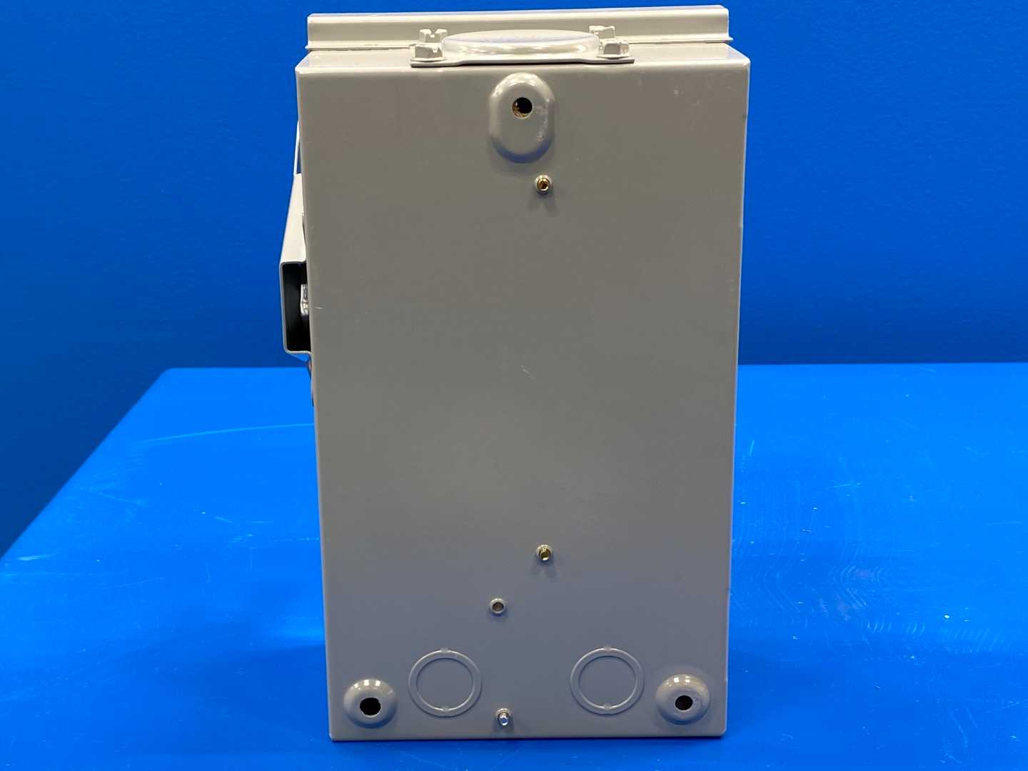 Eaton Safety Switch DG321NRB Type 3R (Rainproof) 4 Wire S/N Fusible