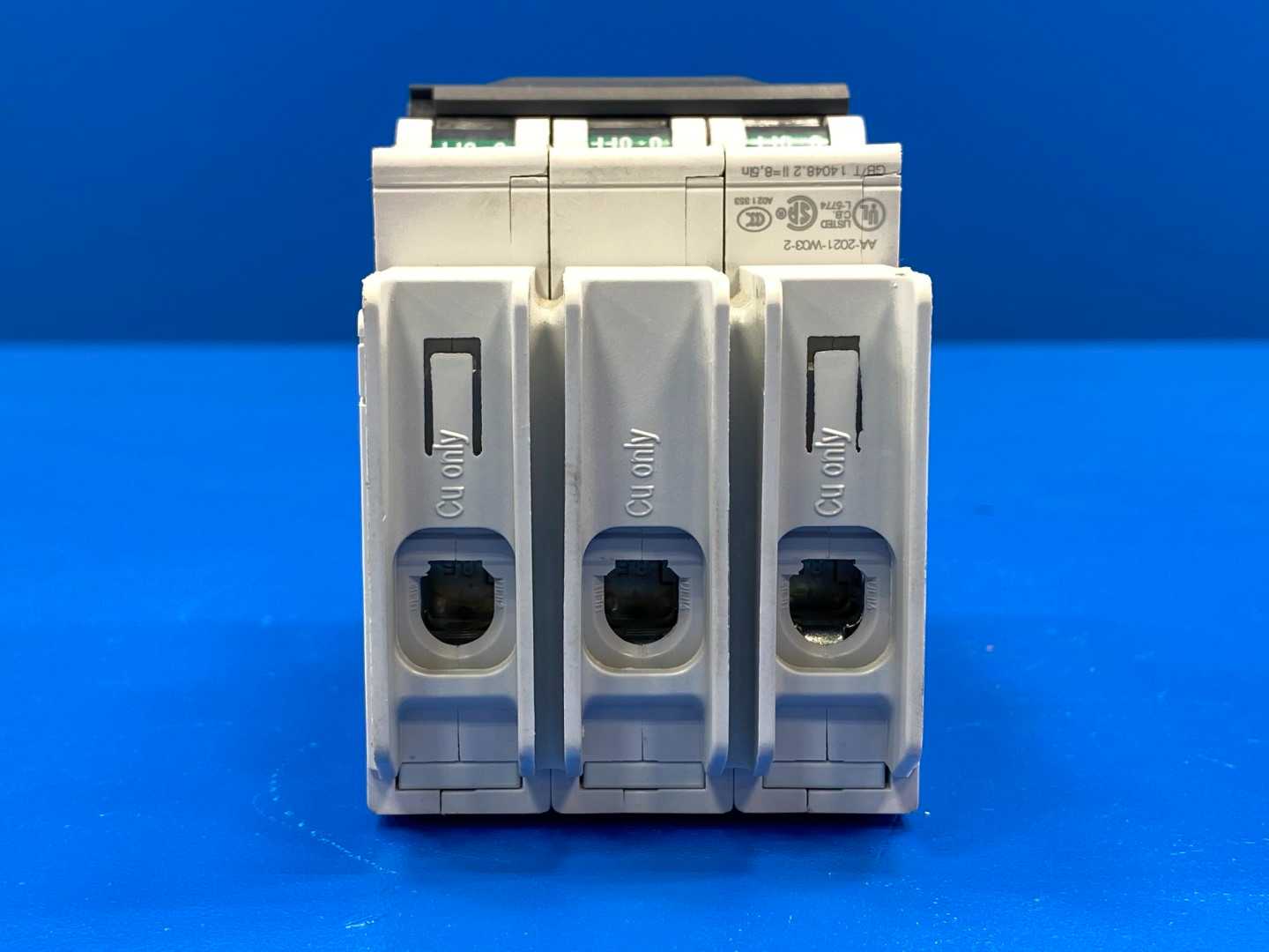 Schneider Electric M9F42305 IEC Circuit Breaker, C60BP Series 5A, 3-Pole