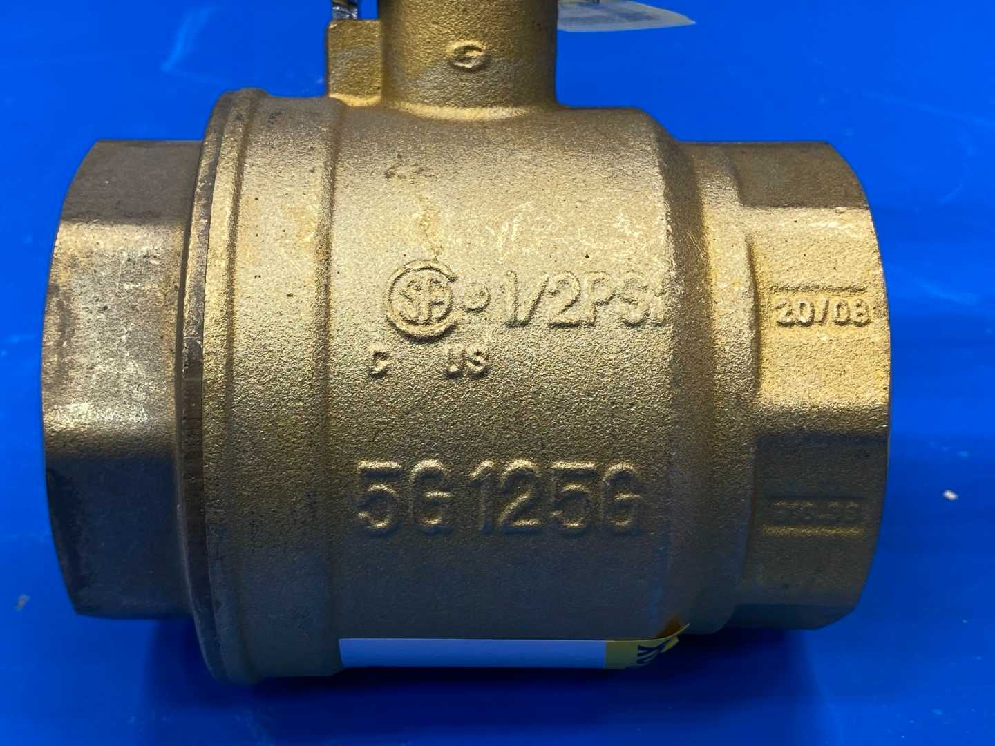 Apollo 2-1/2" Ball Valve 400 CWP 94A-109-01 250PSI