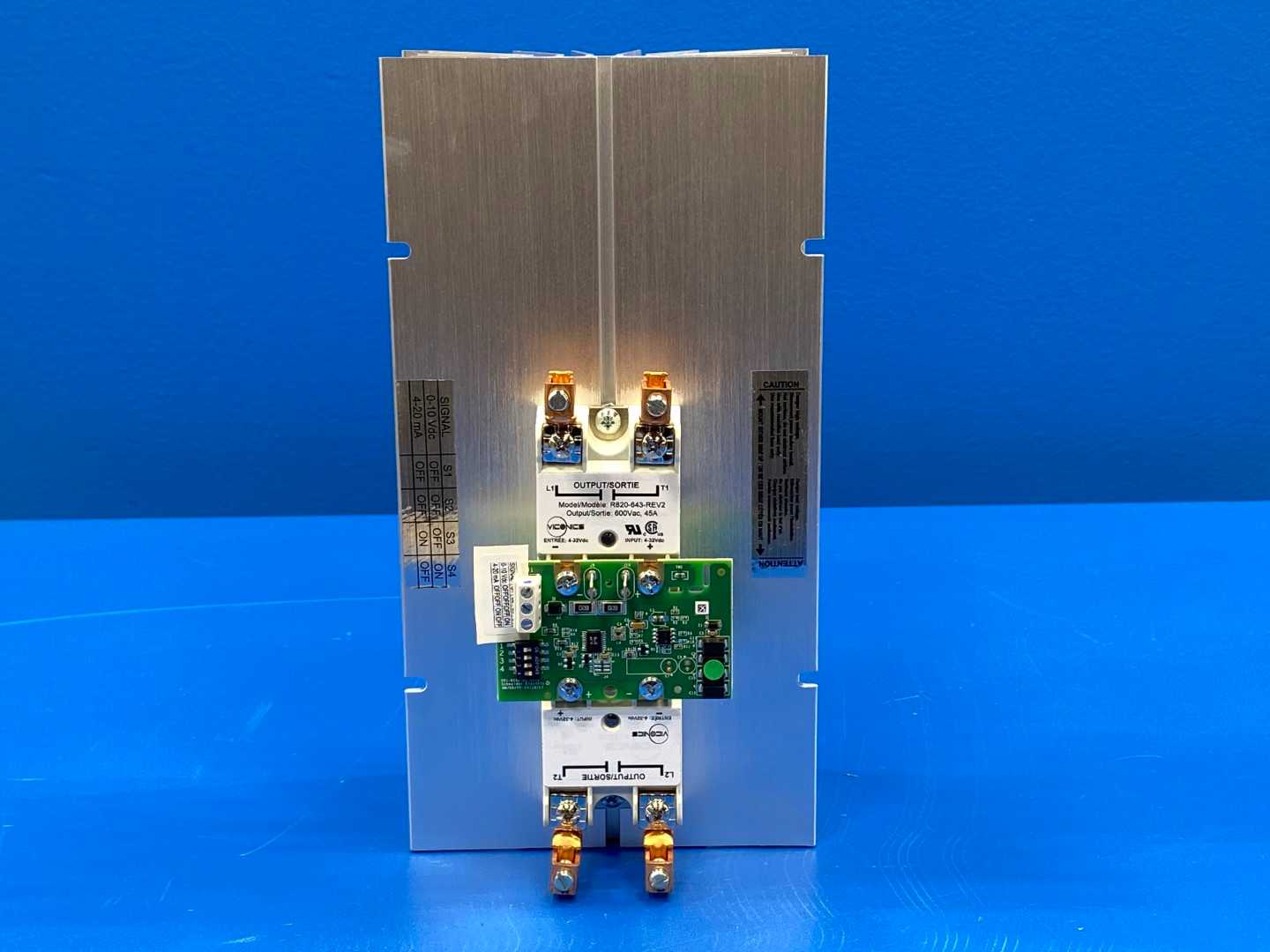 Schneider Electric R820-643-REV2 SCR Power Controller