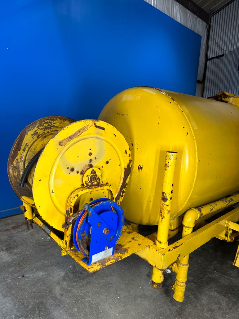Elliott 500 Gallon Fuel Trailer - Portable Industrial Fuel Transport Solution