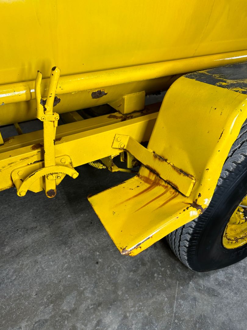 Elliott 500 Gallon Fuel Trailer - Portable Industrial Fuel Transport Solution
