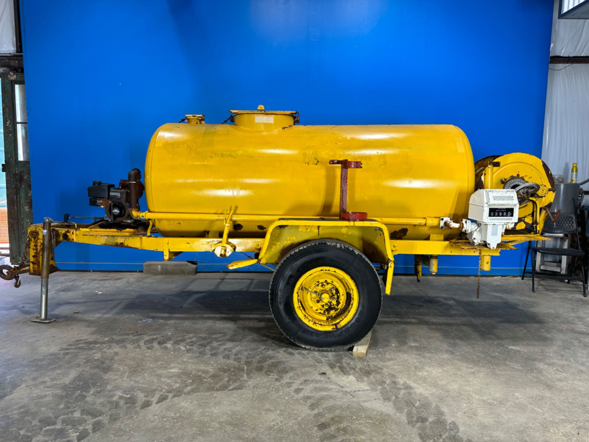 Elliott 500 Gallon Fuel Trailer - Portable Industrial Fuel Transport Solution