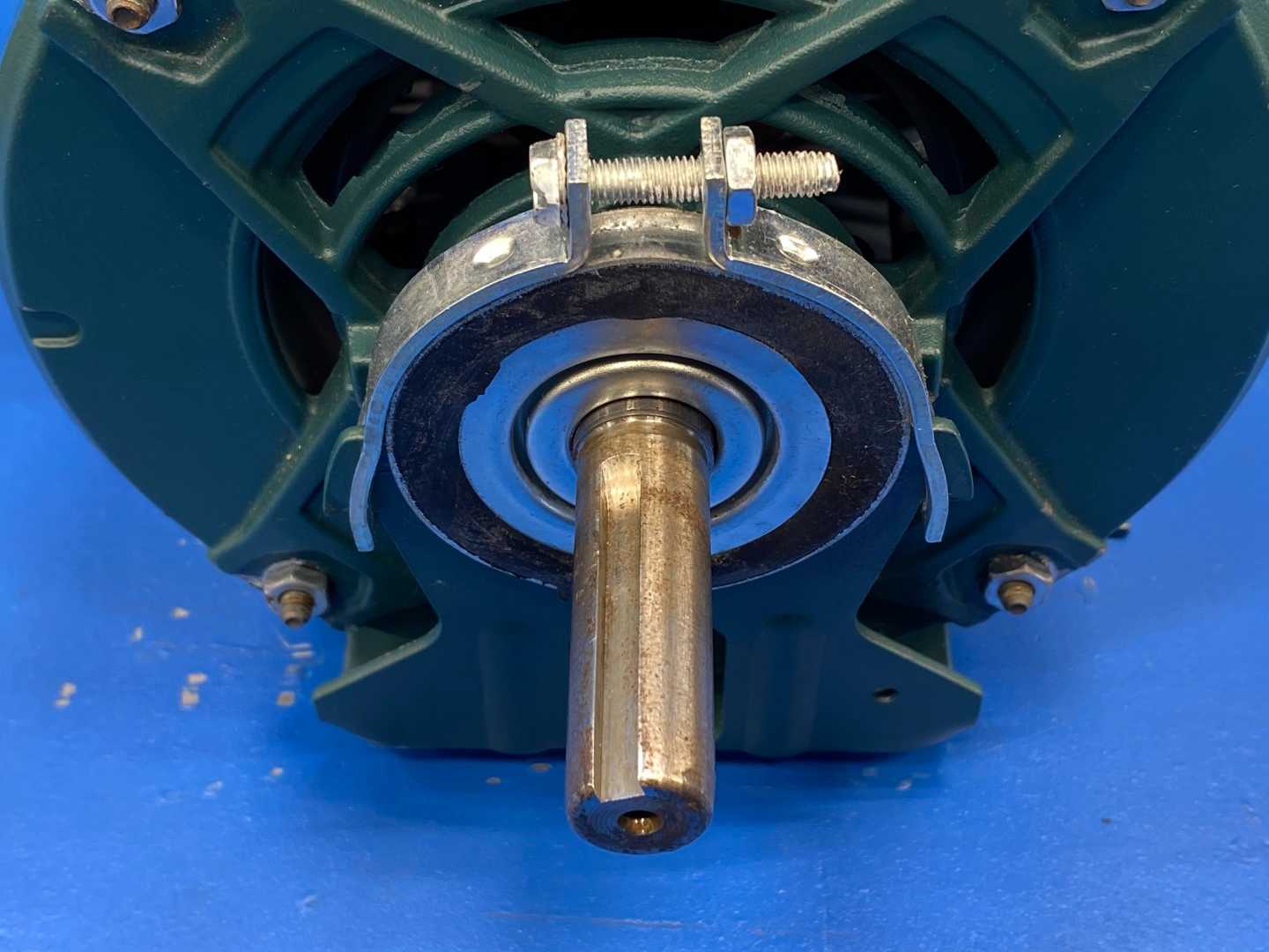 Leeson E119856.00 Motor – 0.75HP, 1725RPM, 115/208-230V, Single Phase