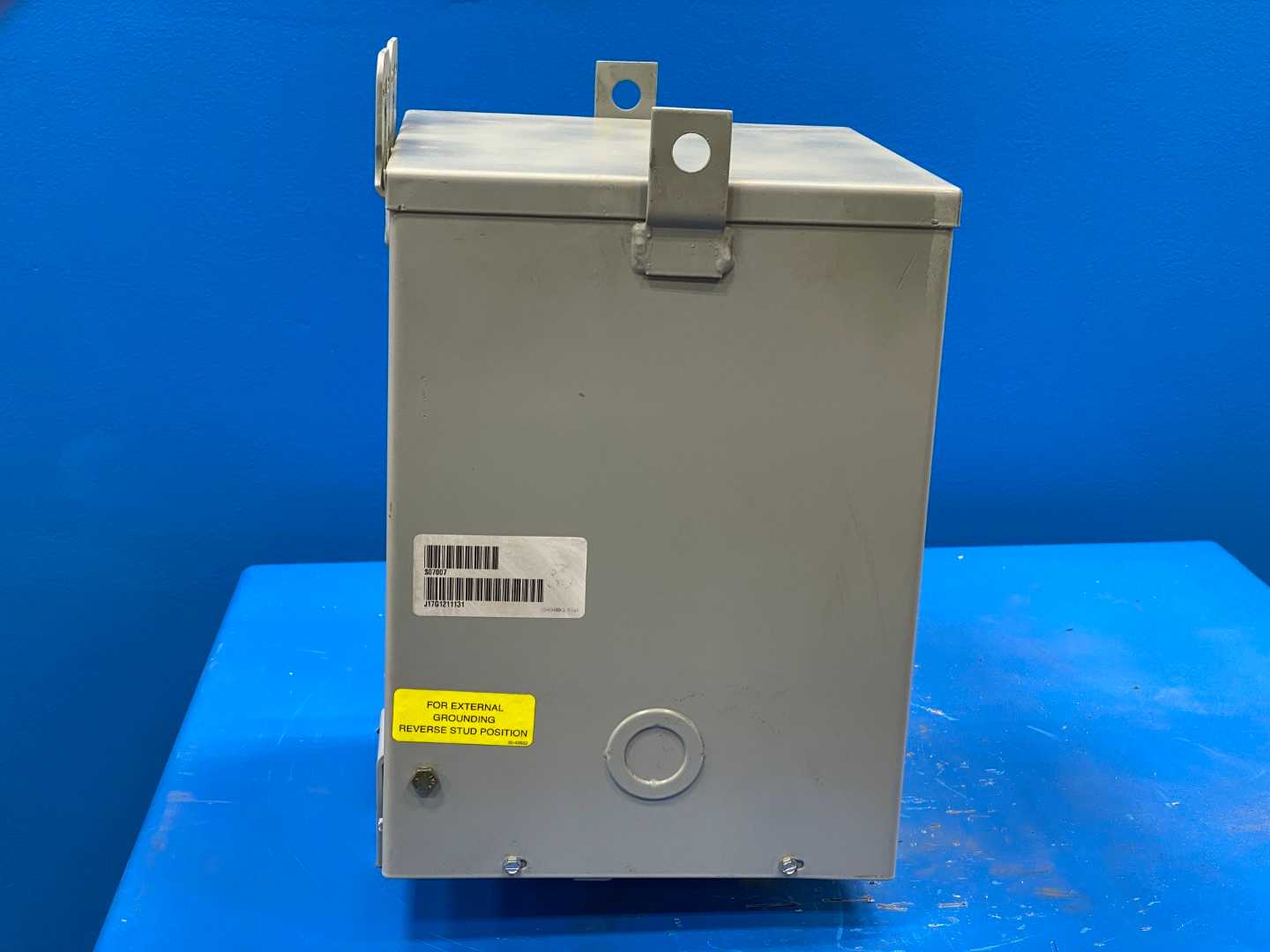 Eaton Transformer S27N11S07N, Type 3R, 120/240V, 60HZ, Single Phase