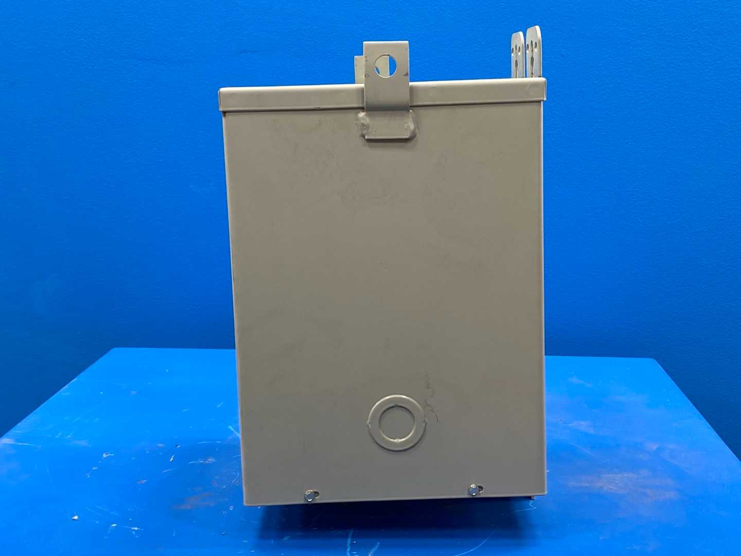 Eaton Transformer S27N11S07N, Type 3R, 120/240V, 60HZ, Single Phase